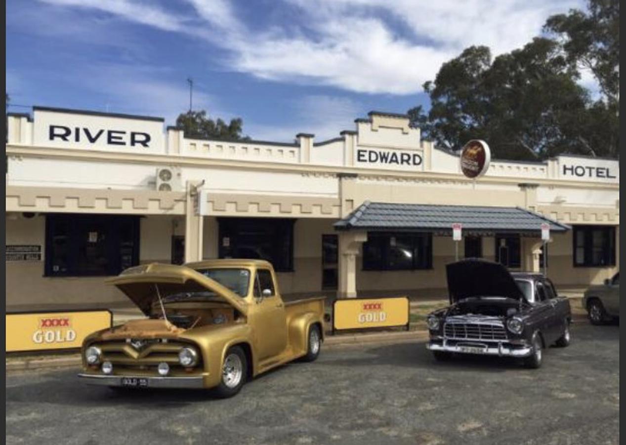 Edward River Hotel Deniliquin Extérieur photo